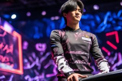 SKT与皇族巅峰对决：Faker领衔LCK统治LPL的十年恩怨史